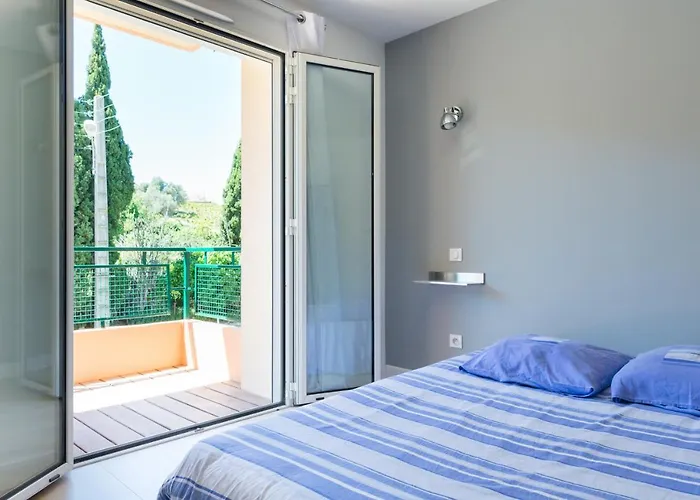 アパート La Source